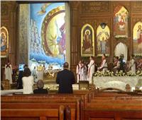 بدء توافد المصلين على قداس عيد القيامة بالكاتدرائية المرقسية