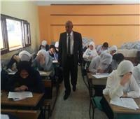 مدير تعليم الجيزة يتابع سير الامتحانات بمدارس أوسيم