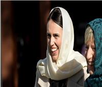 «أريد تدريب التنانين».. فتاة تقدم 5 دولار رشوة لرئيسة وزراء نيوزلندا