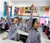 طلاب المدارس الخاصة والمعاهد القومية يؤدون امتحان «العربي»