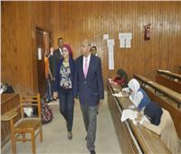 رئيس جامعة المنيا يتفقد لجان الامتحانات 