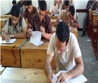 «التعليم»: 409.7 ألف طالب أدوا امتحان الأحياء إلكترونيًا