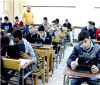 التعليم: 97% من طلاب أولى ثانوي أدوا امتحان الفلسفة والمنطق إلكترونياً
