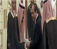 الرئيس السيسي يلتقي العاهل السعودي على هامش قمة منظمة التعاون الإسلامي