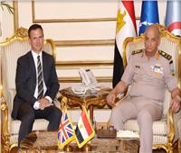 الفريق أول محمد زكي يلتقي وزير الدولة للقوات المسلحة البريطانية