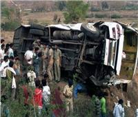 مقتل 33 شخصا بعد سقوط حافلة في واد بكشمير الهندية