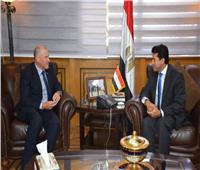 وزير الرياضة يلتقي سفير أستراليا بالقاهرة لبحث أوجه التعاون بين البلدين