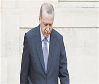 "نيويورك تايمز": أردوغان يخاطر بمصداقية تركيا ومفاقمة أزمتها الاقتصادية