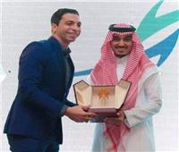 تكريم أحمد الأحمر في حفل تدشين كأس العالم للأندية بالسعودية
