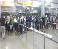 صور| توافد الجماهير الجزائرية إلى مطار القاهرة الدولي لحضور النهائي