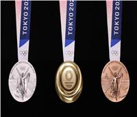 قبل عامٍ من أولمبياد طوكيو.. الكشف عن شكل ميداليات التتويج