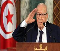 الرئاسة التونسية تدعو الشعب للوحدة والتكاتف بعد وفاة السبسي