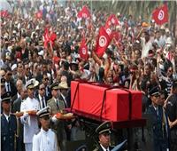 التونسيون يبعثون رسالة للعالم بوحدتهم فى توديعهم لرئيسهم