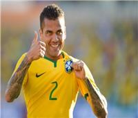 «داني ألفيس» الأعلى أجرًا في الدوري البرازيلي