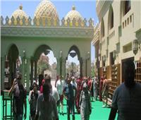 وفود سياحية من جنسيات مختلفة تزور مسجد الميناء الكبير بالغردقة.. صور