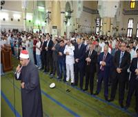 محافظ الإسماعيلية ومساعد وزير الداخلية ومدير الأمن يؤدون صلاة عيد الأضحى  