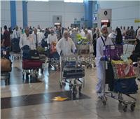 صور| مطار القاهرة يستقبل 900 حاج من جدة اليوم