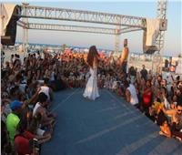 صور| دينا تُشعل حفلها بـ«الساحل» على أغاني الهضبة
