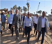 صور| وزير النقل ومحافظ أسيوط يتفقدان أعمال تنفيذ مشروع محور ديروط