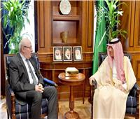 وزير الشئون الخارجية السعودي والسفير المصري يبحثان العلاقات بين البلدين