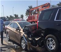 إصابة 10 أشخاص إثر تصادم 3 سيارات في المنيا