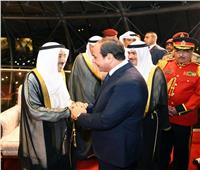 شاهد| الشيخ صباح الأحمد يستقبل الرئيس السيسي بدولة الكويت