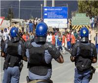 شرطة جنوب أفريقيا تلقي القبض على عشرات الأشخاص بعد شغب في جوهانسبرج