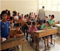«أمهات مصر» يبحث عن أفضل وسيلة لجلوس التلاميذ في الديسكات منعا للمشاجرات 