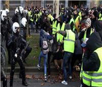 اشتباكات بين الشرطة والمحتجين مع عودة مسيرات السترات الصفراء في فرنسا
