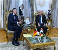 وزير الدولة للإنتاج الحربي يبحث سبل التعاون مع سفير ألمانيا 
