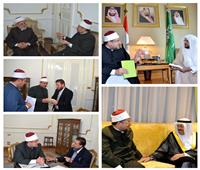 صور| وزير الأوقاف يعقد سلسلة من اللقاءات الثقافية مع ضيوف «الأعلى للشئون الإسلامية»
