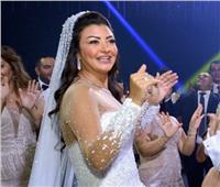 تعرف على تكلفة «فستان» عروسة نجم منتخب مصر