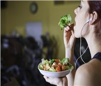 دراسة: تناول الخضروات نيئة يضر بصحتك