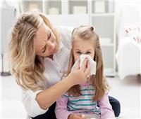 3 نصائح هامة لحماية طفلك من تطورات نزلات البرد
