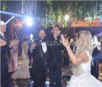 صور| حكيم وأوكا وأورتيجا يشعلون زفاف «شريف ولينا»