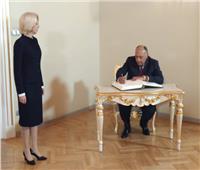 وزير الخارجية يلتقي رئيسة البرلمان اللاتفي خلال زيارته إلى ريجا