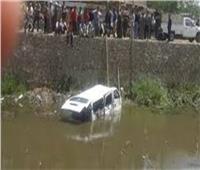إصابة ٧ أشخاص إثر انقلاب سيارة ميكروباص بترعة في البحيرة