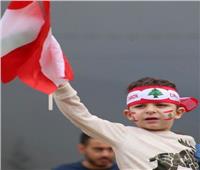 صور وفيديو| طرائف مظاهرات لبنان.. «بيبي شارك» ودبكة وحفل زفاف