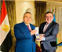 أذربيجان تهنئ نقيب الأشراف لحصوله على ميدالية الجهاز الدبلوماسي بها