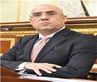 وزير الإسكان يستعرض المخطط التنموى للأراضى المحيطة بمحور المحمودية بمحافظة الإسكندرية 