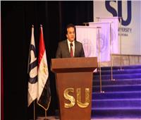 وزير التعليم العالي يشارك جامعة سيناء في تخريج دفعة من طلابها بالعريش