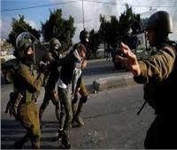 الاحتلال الإسرائيلي يعتقل 30 فلسطينيا من الضفة الغربية بينهم أشقاء وأطفال