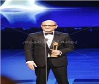 شريف عرفة يتسلم جائزة فاتن حمامة التقديرية من مهرجان القاهرة السينمائي الدولي