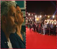 نجوم الفيلم التونسي «بيك نعيش» على السجادة الحمراء للقاهرة السينمائى 