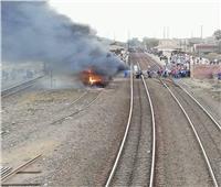 صور وفيديو.. السيطرة على حريق بعربة قطار بكفر الزيات دون إصابات