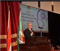 رئيس جامعة القاهرة: «إدمان الإنترنت» مرض يؤدي إلى الانفصال عن الواقع