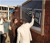 صور| رئيس جهاز 6 أكتوبر يتفقد مشروع الموقف الإقليمي الجاري تنفيذه بالمدينة