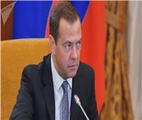 مدفيديف: فصل روسيا عن النظام الدولي للتعاملات المالية «إعلان حرب»