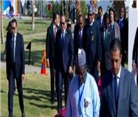 شاهد| لحظة وصول الرئيس السيسي لمنتدى السلام والتنمية في أسوان
