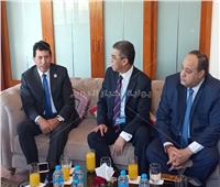 ياسر رزق يلتقي وزير الشباب والرياضة على هامش مونديال البلياردو